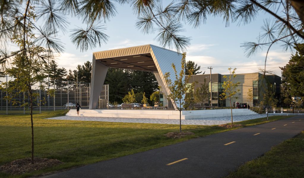 Outdoor Stage for the Parc Philippe Villeneuve